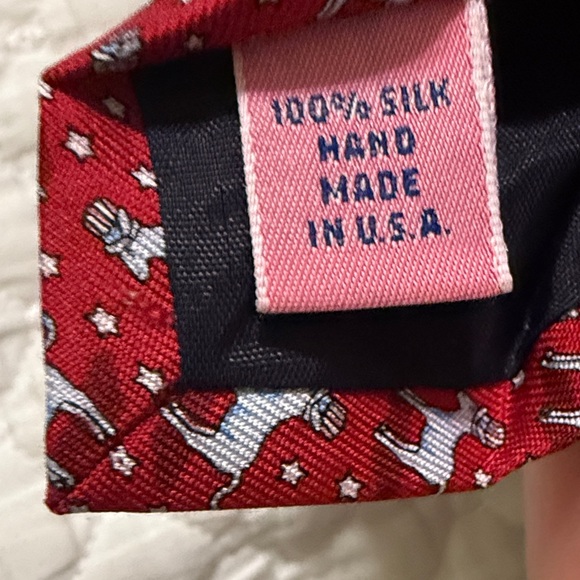 Vineyard Vines 100% Silk Men’s Tie - Donkey with Uncle Sam Hat - Picture 6 of 6